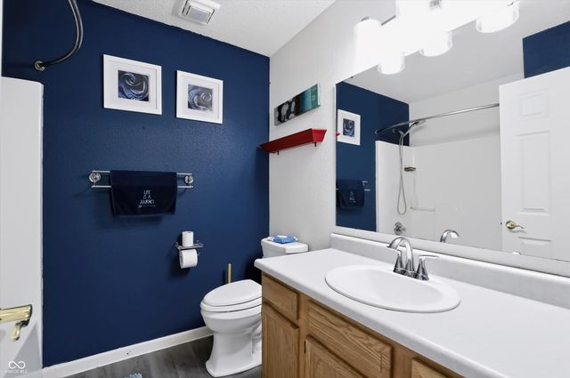 9625 Treyburn Lakes Drive, Indianapolis, IN 46239