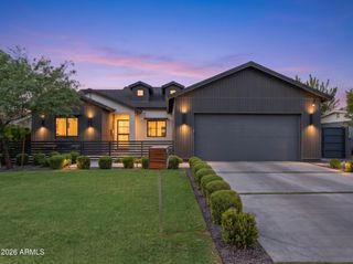 4224 E EARLL Drive, Phoenix, AZ 85018