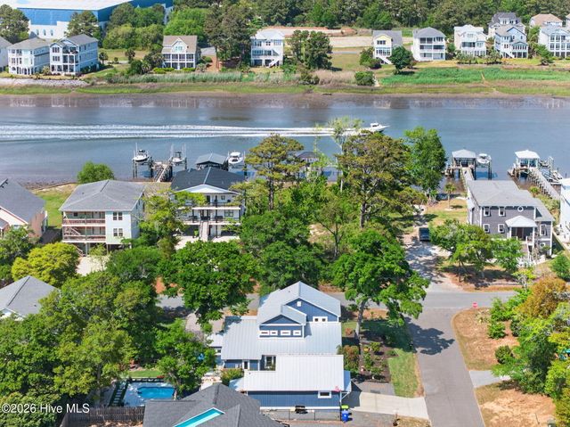 3505 E Yacht Drive, Oak Island, NC 28465