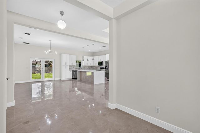 655 SW Seagull Terrace, Port St. Lucie, FL 34953