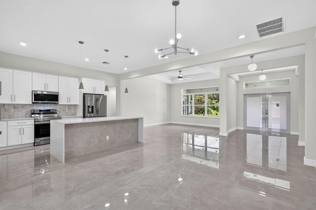 655 SW Seagull Terrace, Port St. Lucie, FL 34953