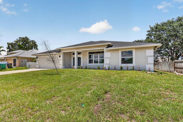 655 SW Seagull Terrace, Port St. Lucie, FL 34953
