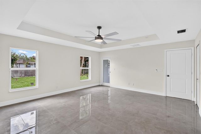 655 SW Seagull Terrace, Port St. Lucie, FL 34953