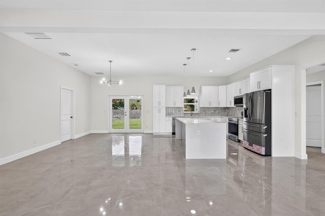 655 SW Seagull Terrace, Port St. Lucie, FL 34953