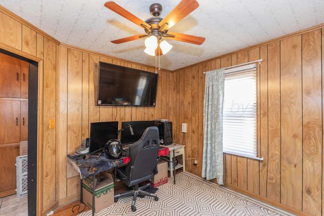 1120 E FRANCIS Avenue, Pampa, TX 79065