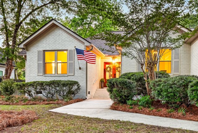 303 Ayers Circle, Summerville, SC 29485