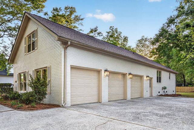 303 Ayers Circle, Summerville, SC 29485