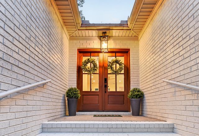 303 Ayers Circle, Summerville, SC 29485