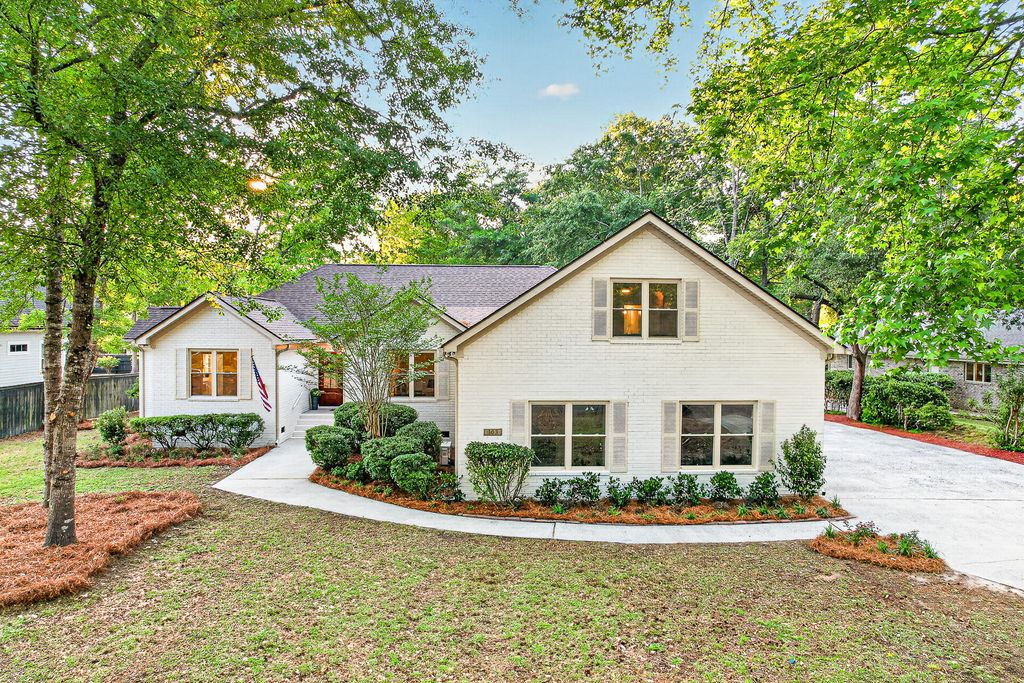 303 Ayers Circle, Summerville, SC 29485