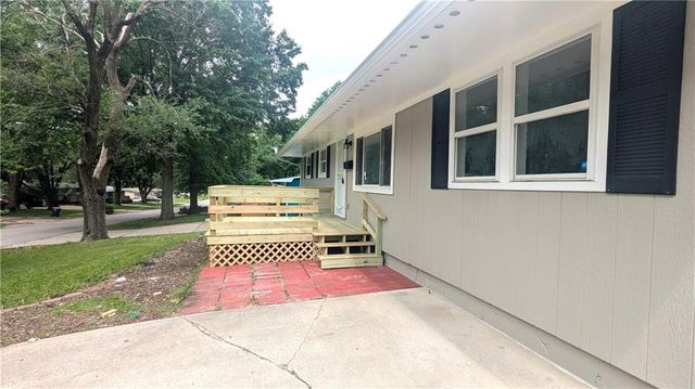 8602 E 91st Terrace, Kansas City, MO 64138