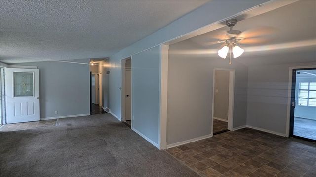 8602 E 91st Terrace, Kansas City, MO 64138