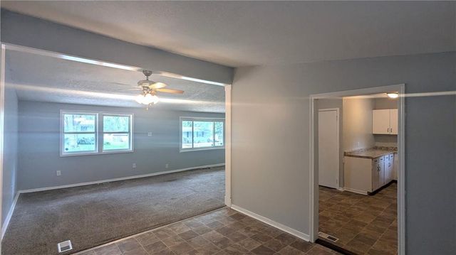 8602 E 91st Terrace, Kansas City, MO 64138