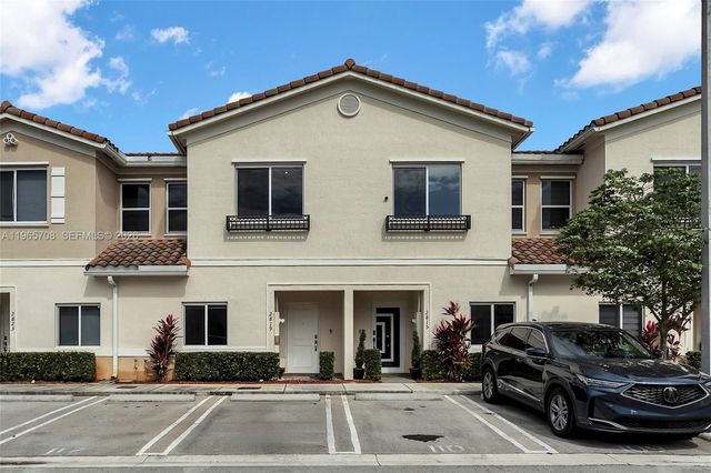 2819 NW 181st St, Miami Gardens, FL 33056