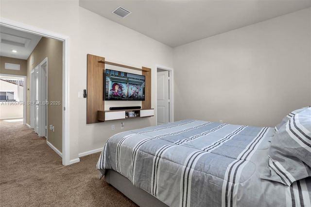 2819 NW 181st St, Miami Gardens, FL 33056