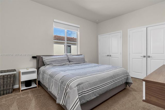 2819 NW 181st St, Miami Gardens, FL 33056