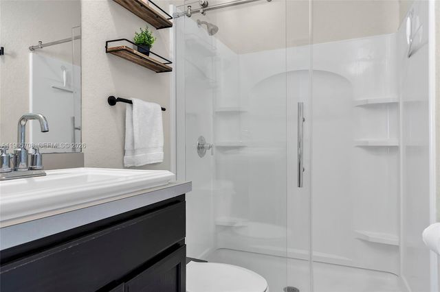 2819 NW 181st St, Miami Gardens, FL 33056