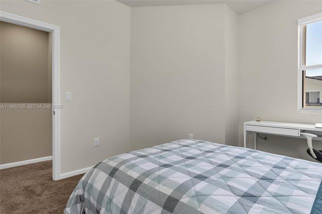 2819 NW 181st St, Miami Gardens, FL 33056