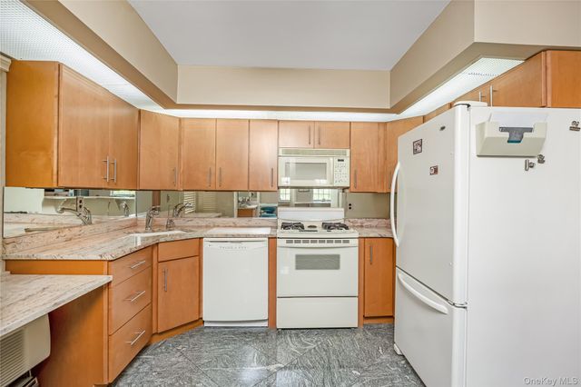 20725 Darren Drive 1804, Bayside, NY 11360