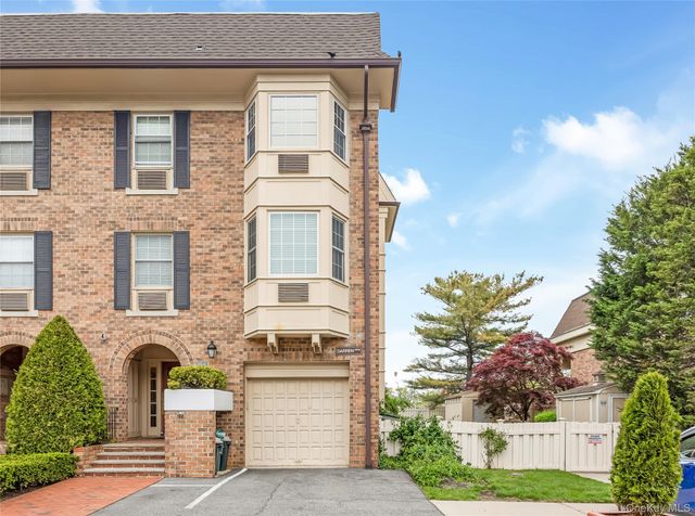 20725 Darren Drive 1804, Bayside, NY 11360