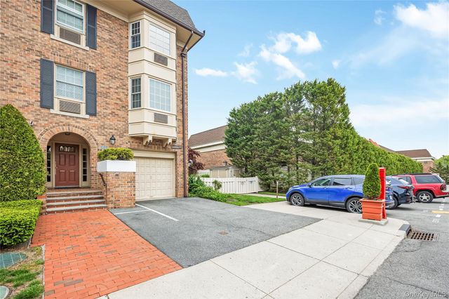 20725 Darren Drive 1804, Bayside, NY 11360