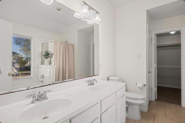 2202 Chelsea Vale Drive, Fresno, TX 77545