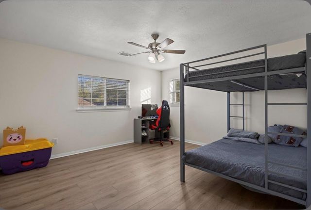 2202 Chelsea Vale Drive, Fresno, TX 77545