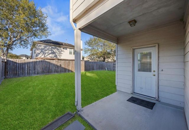 2202 Chelsea Vale Drive, Fresno, TX 77545