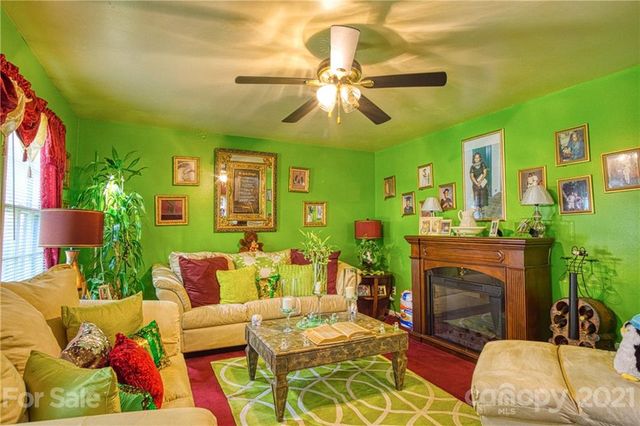 6222 Bonnybrook Lane, Charlotte, NC 28212
