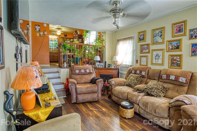 6222 Bonnybrook Lane, Charlotte, NC 28212