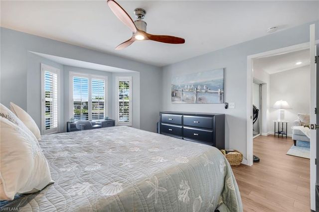 810 New Waterford DR 203, Naples, FL 34104