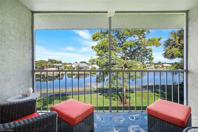810 New Waterford DR 203, Naples, FL 34104