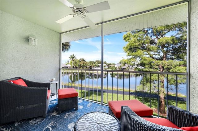 810 New Waterford DR 203, Naples, FL 34104