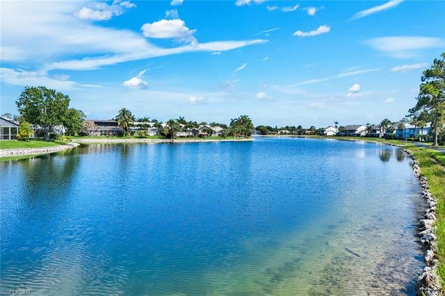 810 New Waterford DR 203, Naples, FL 34104