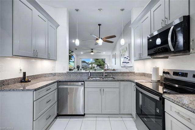 810 New Waterford DR 203, Naples, FL 34104