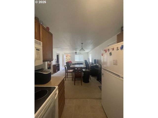 783 CALLAHAN Dr, Roseburg, OR 97471