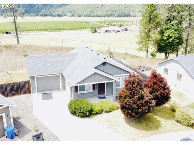 783 CALLAHAN Dr, Roseburg, OR 97471