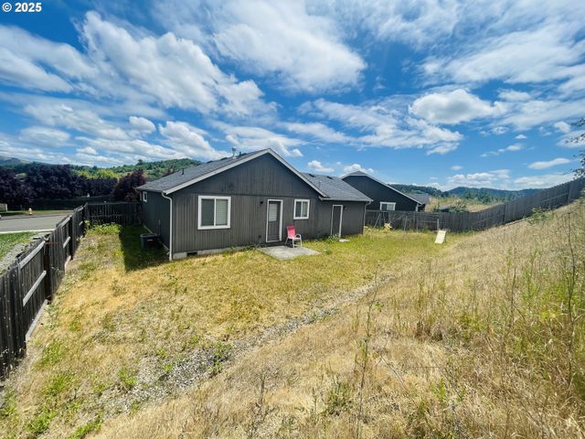 783 CALLAHAN Dr, Roseburg, OR 97471