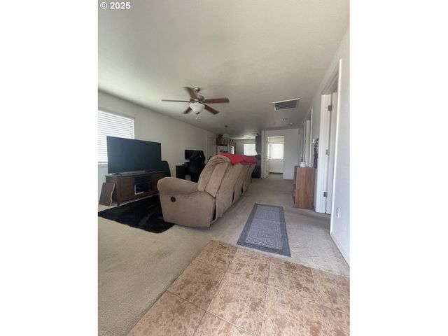 783 CALLAHAN Dr, Roseburg, OR 97471