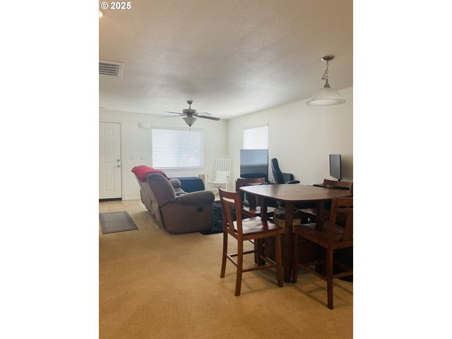 783 CALLAHAN Dr, Roseburg, OR 97471
