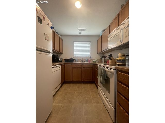 783 CALLAHAN Dr, Roseburg, OR 97471
