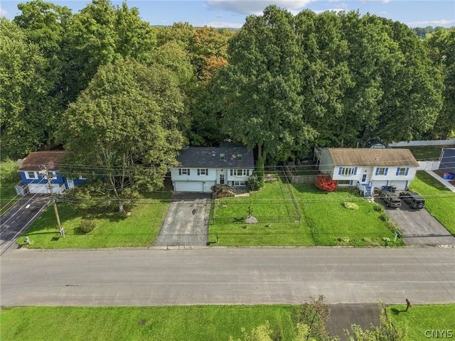 215 Birchwood Boulevard, Van Buren, NY 13027