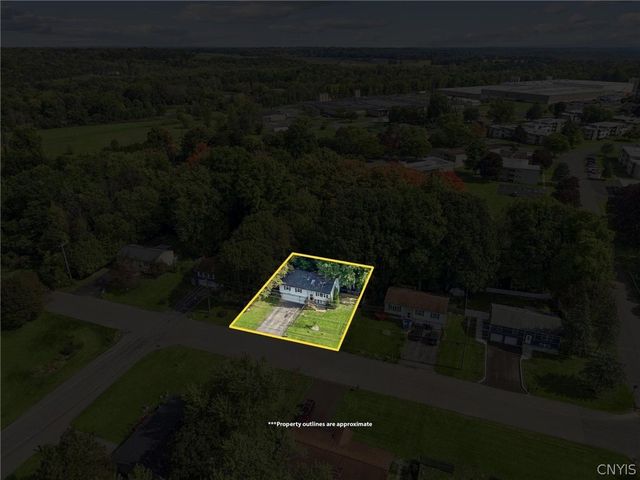 215 Birchwood Boulevard, Van Buren, NY 13027