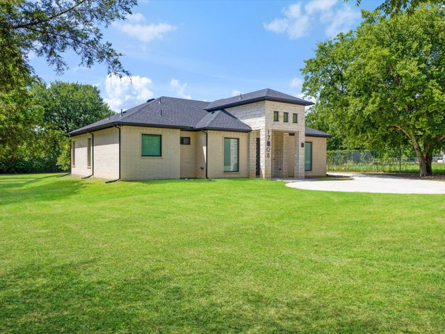 1708 Dowdy Ferry Road, Hutchins, TX 75141