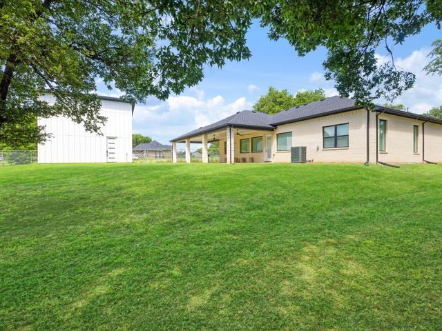 1708 Dowdy Ferry Road, Hutchins, TX 75141