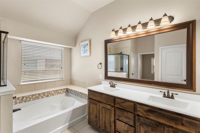 224 Carson Drive, Waxahachie, TX 75167