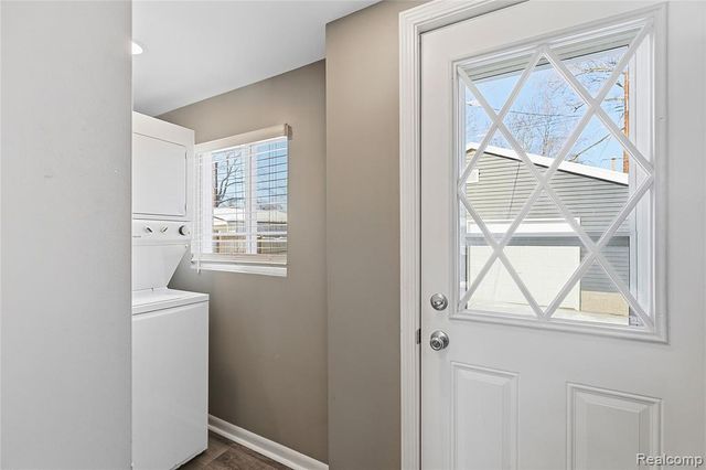 1273 Fall River Road, Ypsilanti, MI 48198