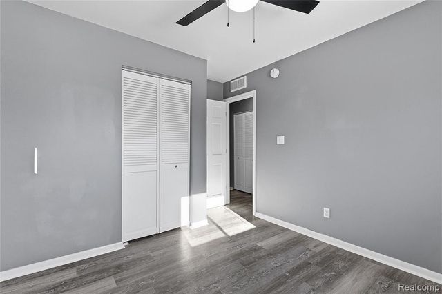 1273 Fall River Road, Ypsilanti, MI 48198