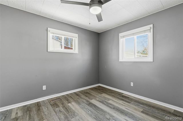 1273 Fall River Road, Ypsilanti, MI 48198