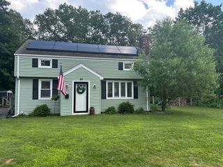53 Walnut St, Oxford, MA 01540