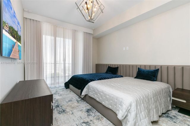 17901 Collins Ave 703, Sunny Isles Beach, FL 33160